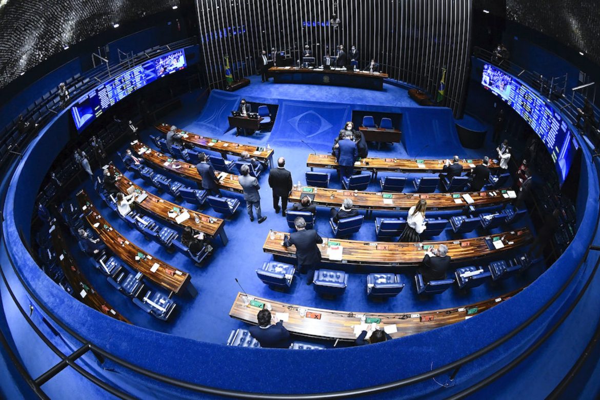 senado-aprova-piso-salarial-de-r$-13.662-para-medicos-e-dentistas-em-comissao
