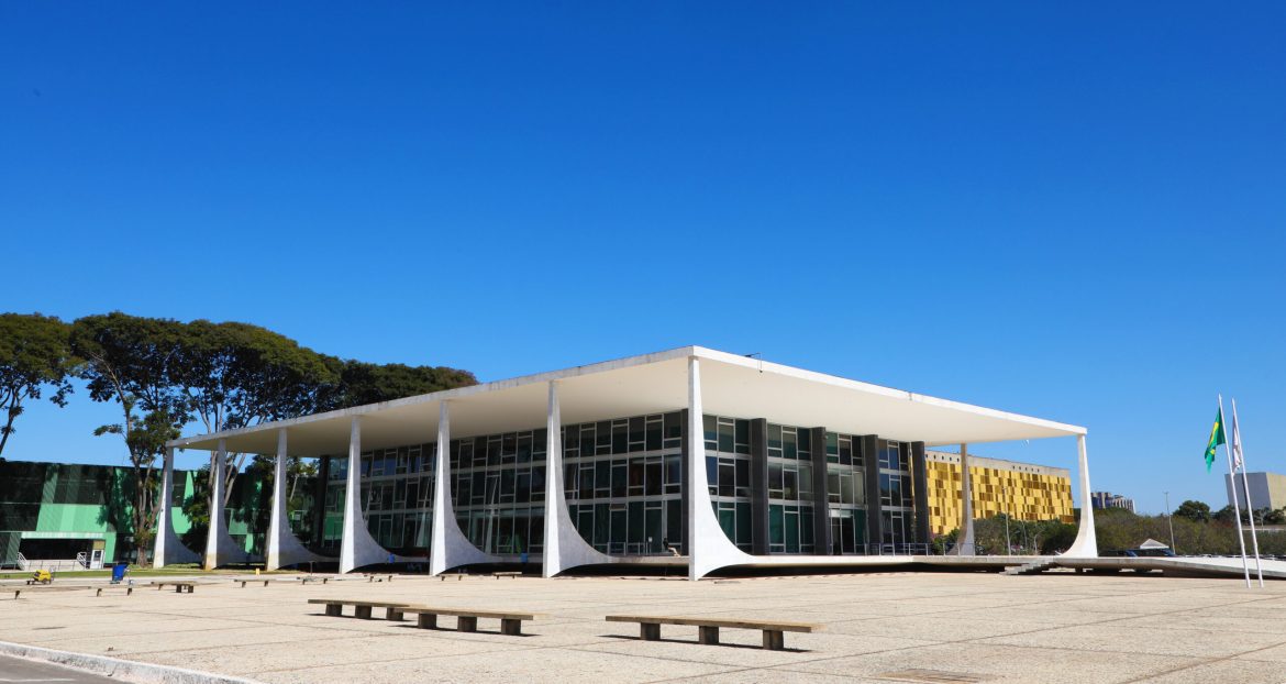 denuncia-internacional-contra-o-stf-aprofunda-tensao-institucional-e-projeta-crise-para-alem-das-fronteiras
