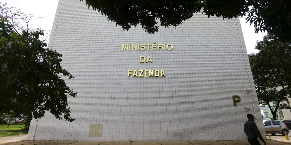 governo-deve-recorrer-ao-stf-sobre-pec-de-agentes-de-saude